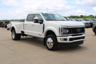 2026 Ford F-450 Super Duty Platinum