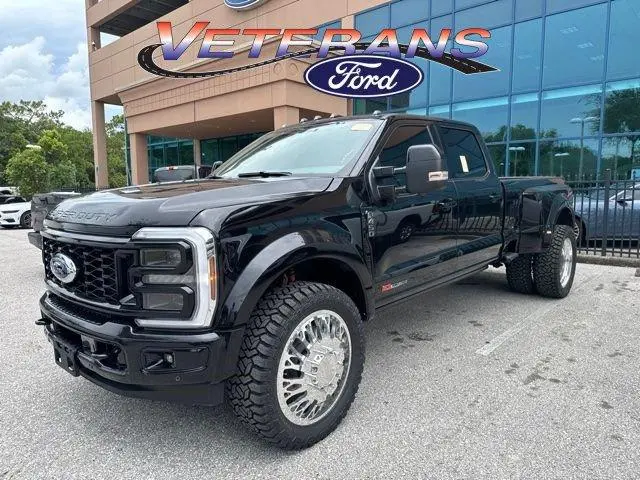 2026 Ford F-450 Super Duty Platinum