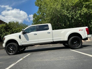 2022 Ford F-450 Super Duty Platinum