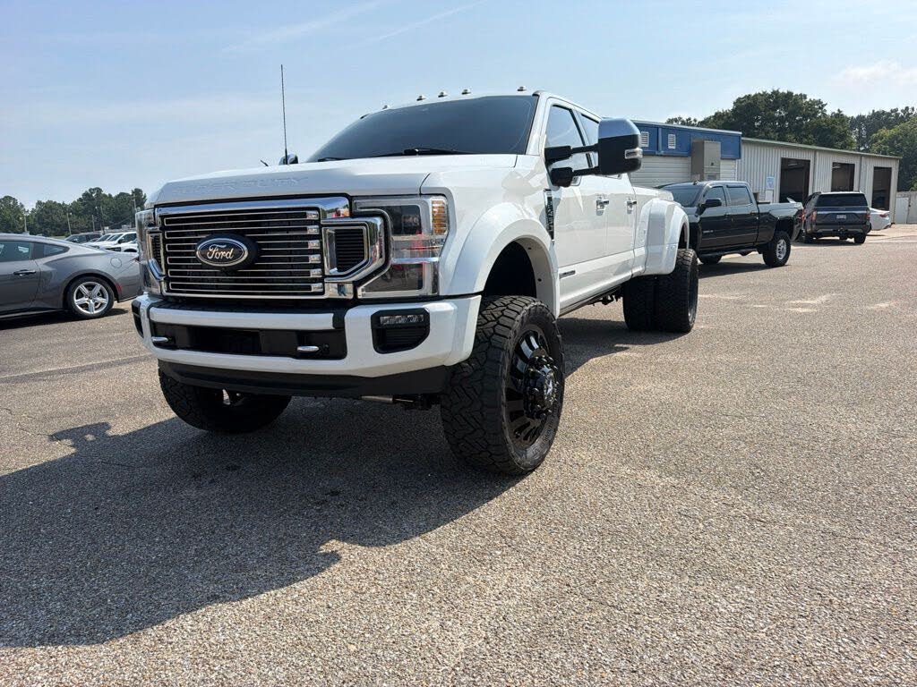 2022 Ford F-450 Super Duty Platinum