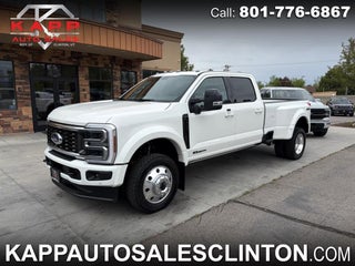 2025 Ford F-450 Super Duty Platinum