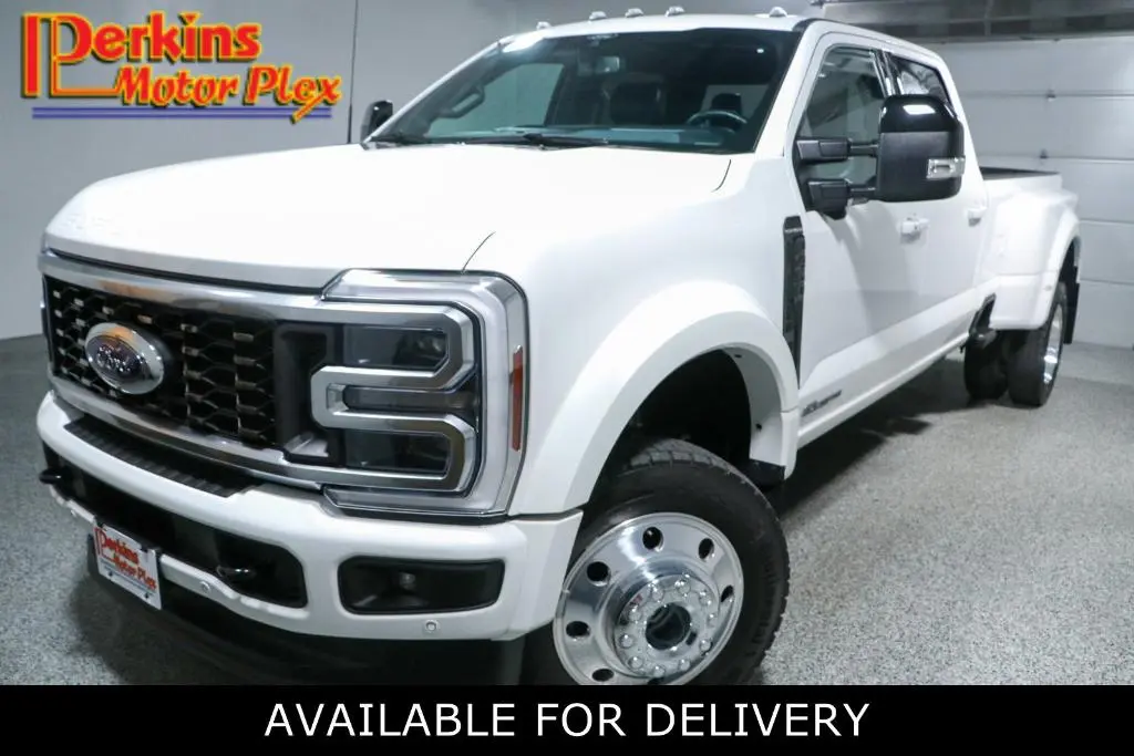 2025 Ford F-450 Super Duty Platinum