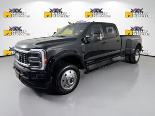 2025 Ford F-450 Super Duty Platinum