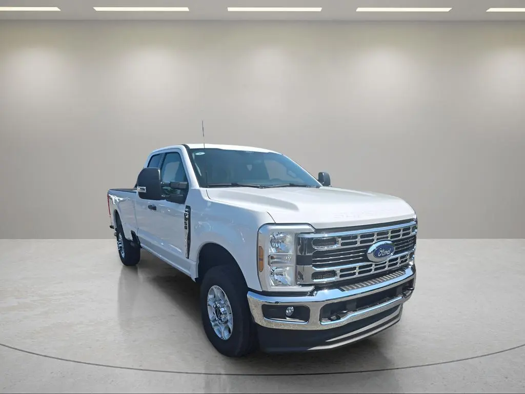 2026 Ford F-350 XLT