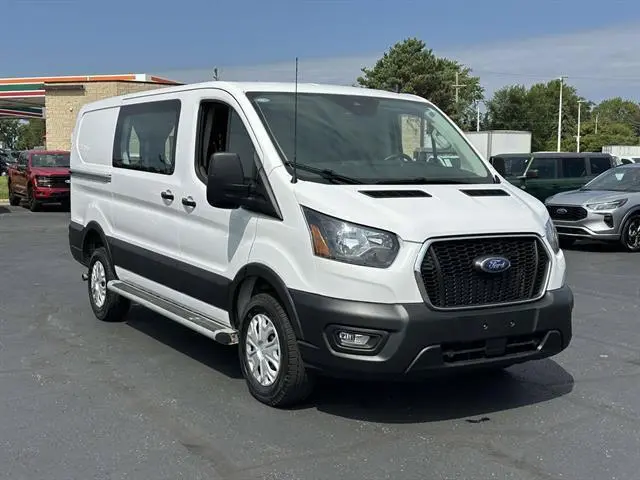 2025 Ford Transit-250 Low Roof