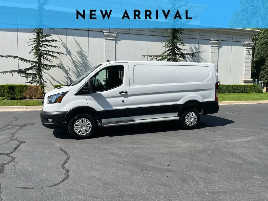 2025 Ford Transit-250 Low Roof