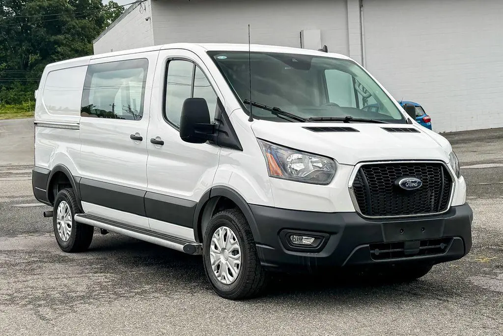 2025 Ford Transit-250 Low Roof