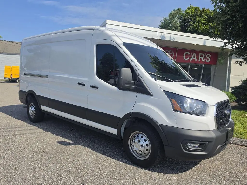 2025 Ford Transit Cargo Medium Roof