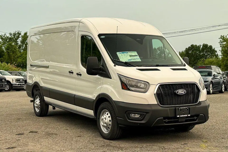 2026 Ford Transit Cargo Medium Roof