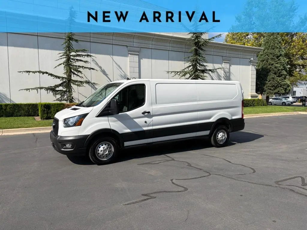 2025 Ford Transit-350 Low Roof