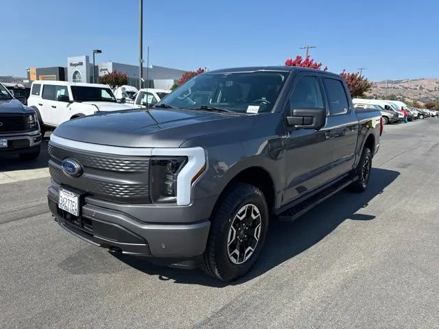 2023 Ford F-150 Lightning XLT
