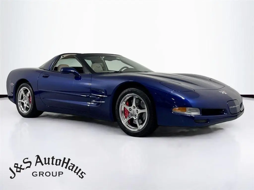2004 Chevrolet Corvette Base
