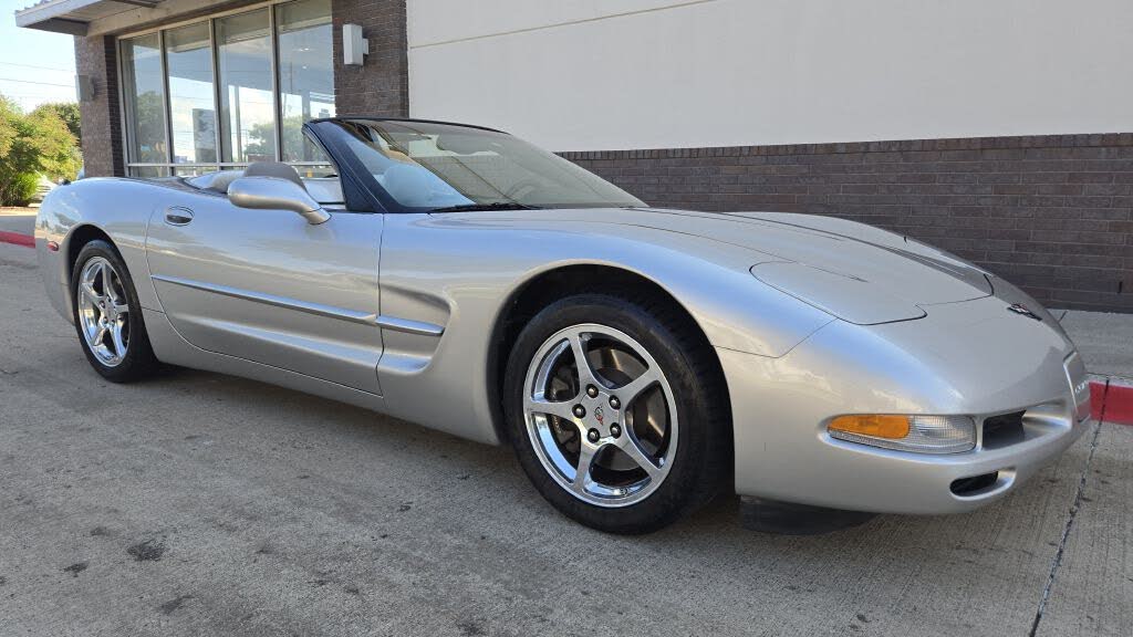 2004 Chevrolet Corvette Base