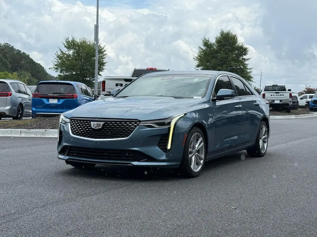 2023 Cadillac CT4 Luxury