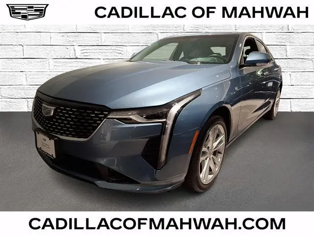 2023 Cadillac CT4 Luxury