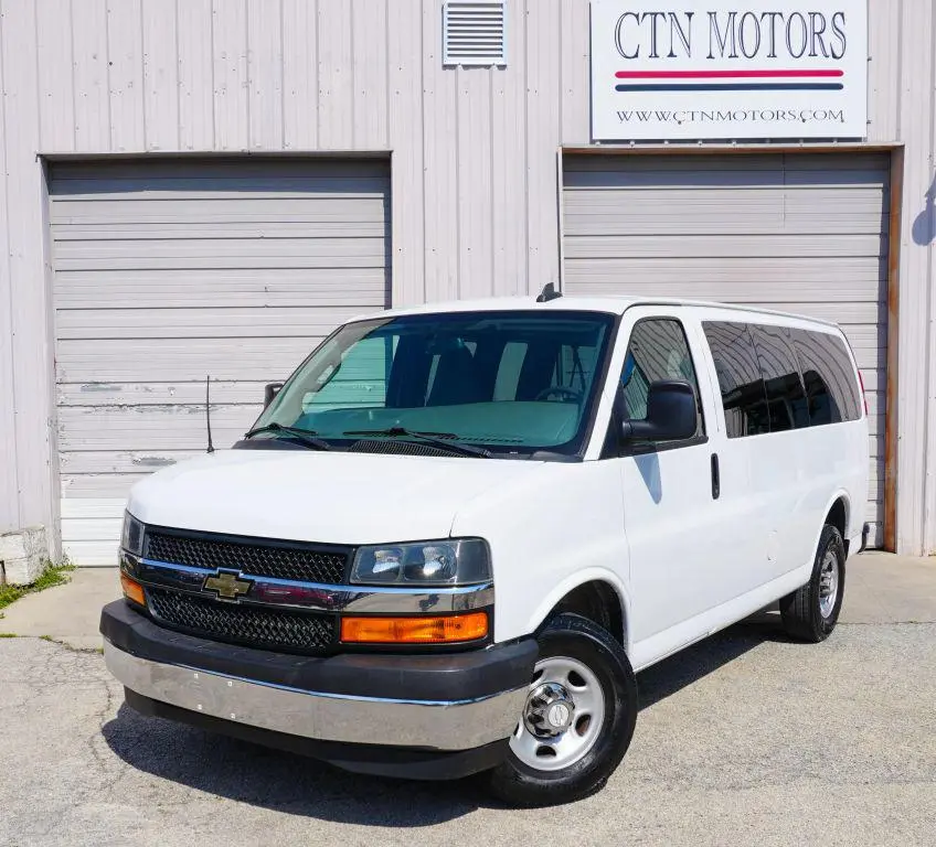2018 Chevrolet Express LT