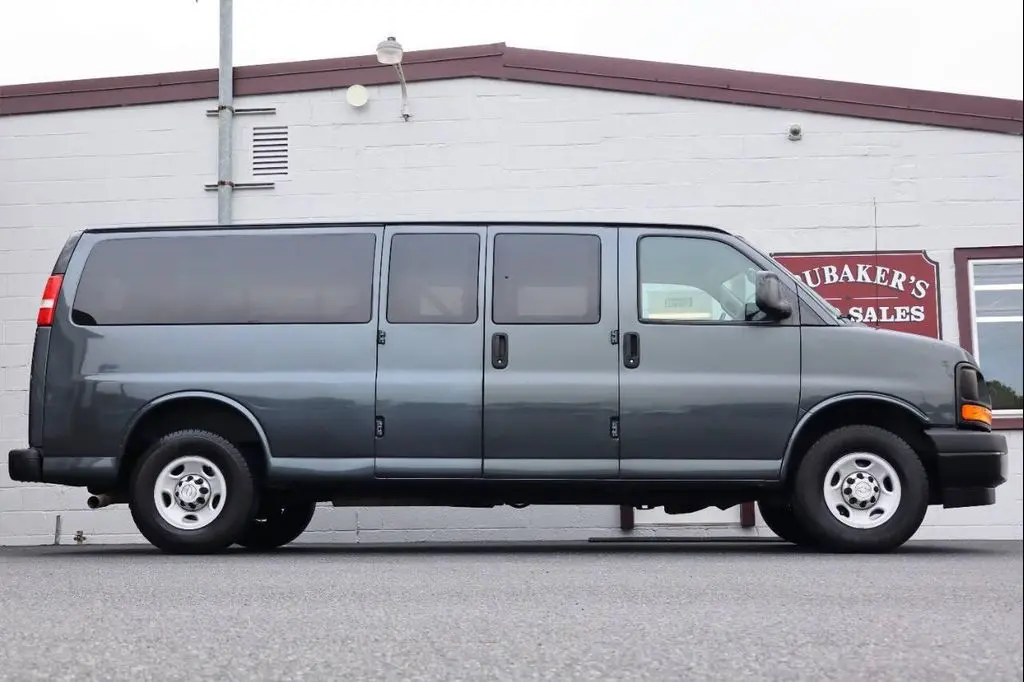 2017 Chevrolet Express LS