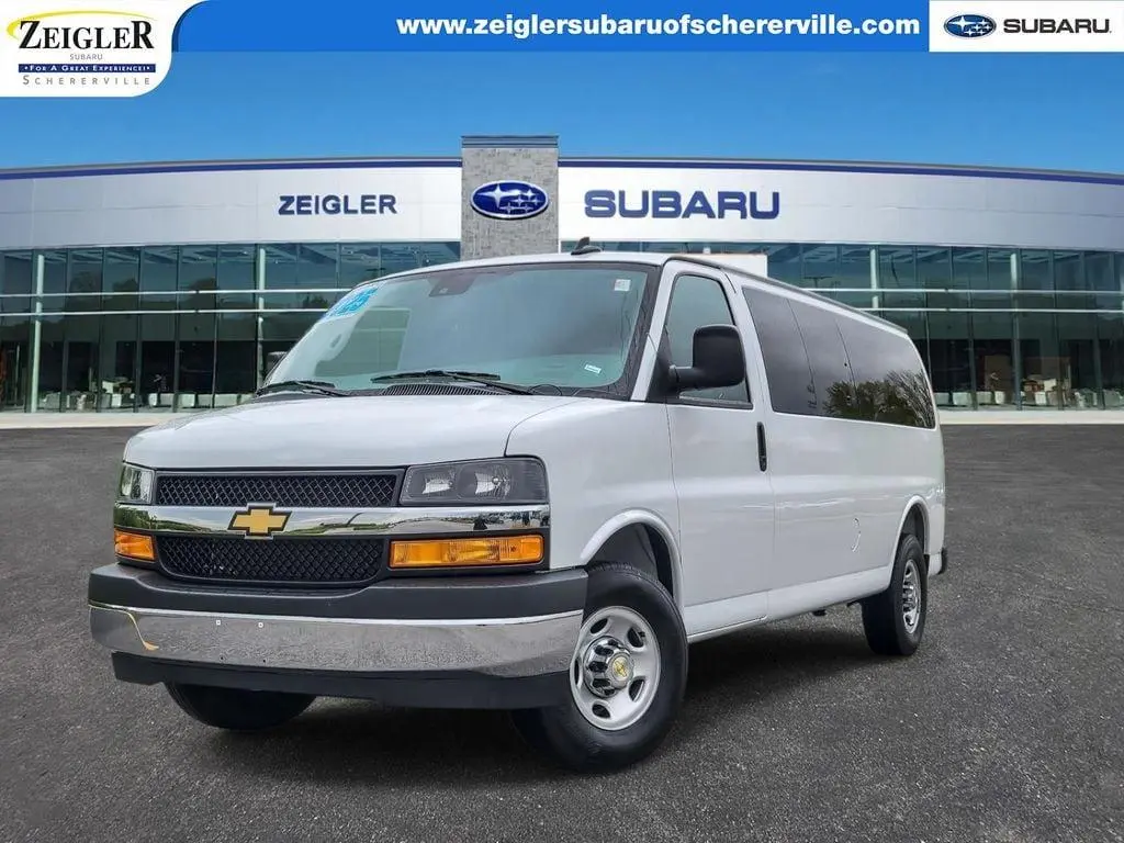 2025 Chevrolet Express 3500 LT Ext