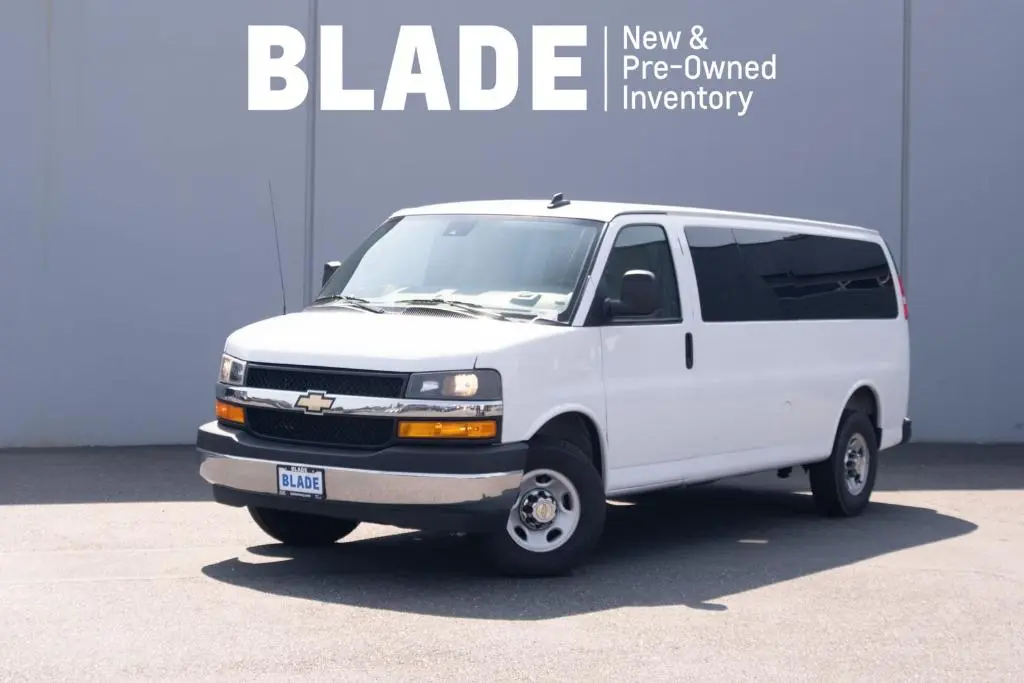 2025 Chevrolet Express 3500 LT Ext
