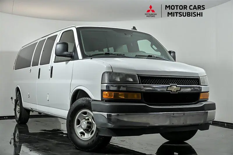 2017 Chevrolet Express LT