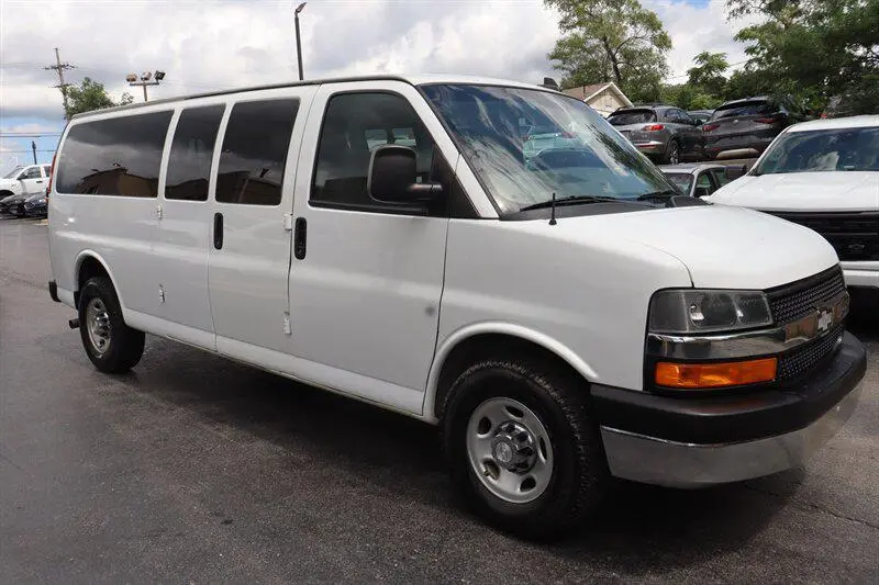 2018 Chevrolet Express LT