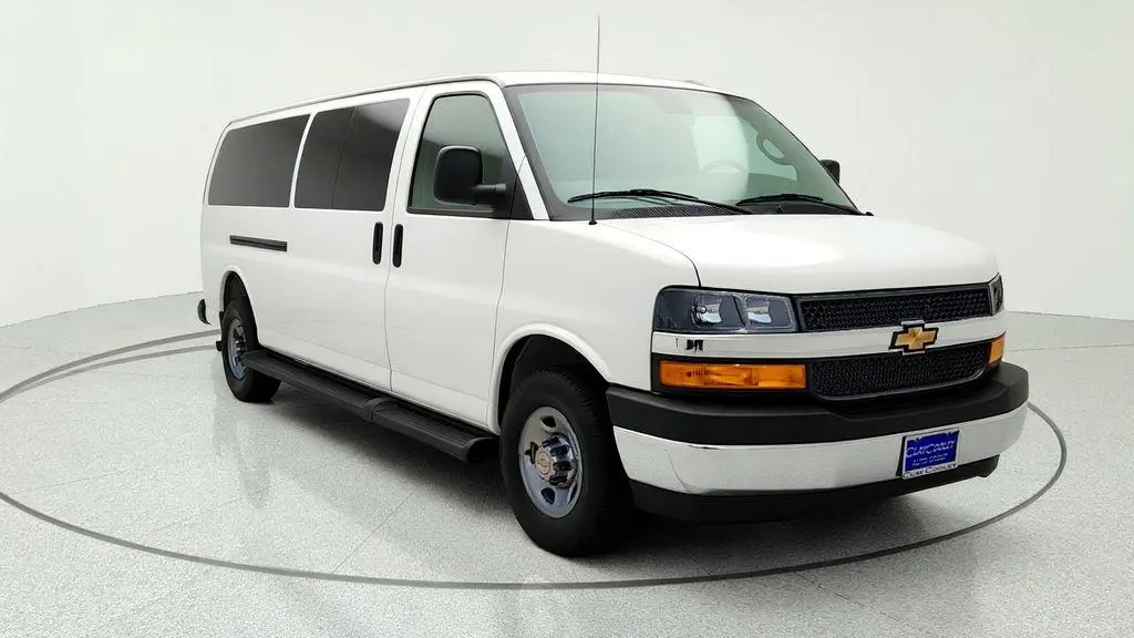 2025 Chevrolet Express LT Ext