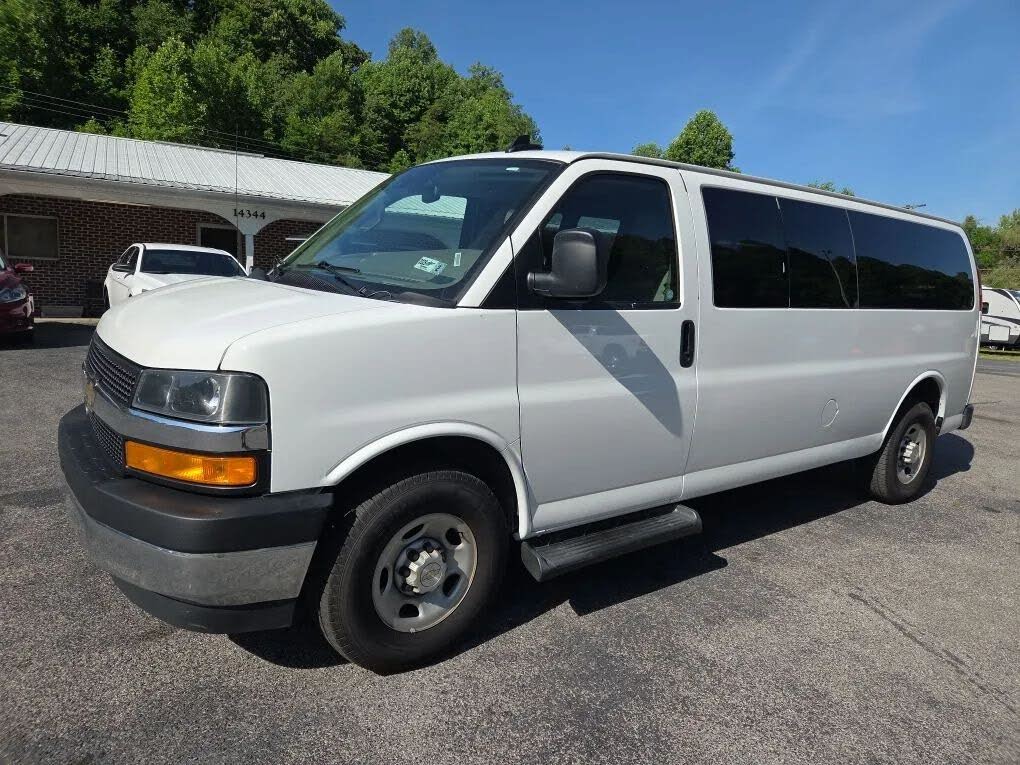 2023 Chevrolet Express LT