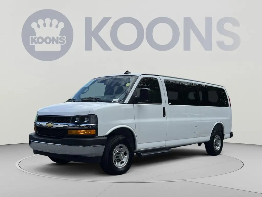 2025 Chevrolet Express LT Ext