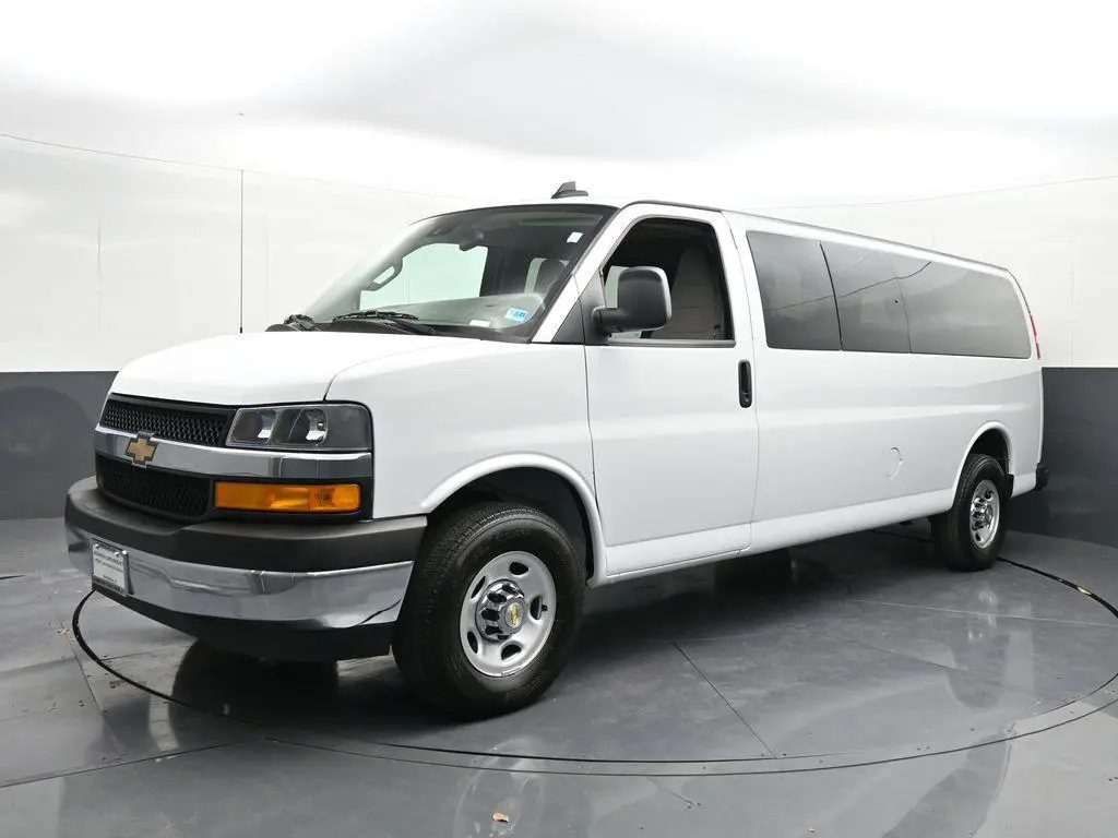 2024 Chevrolet Express LT EXT