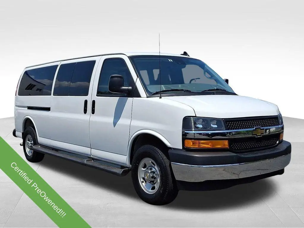 2025 Chevrolet Express LT Ext