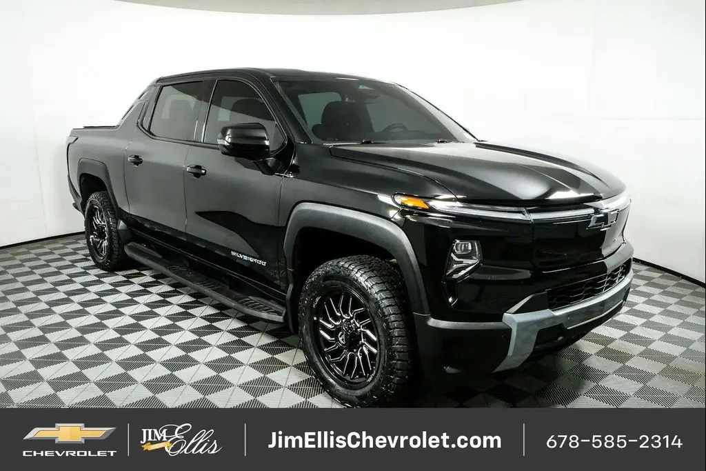 2025 Chevrolet Silverado EV LT