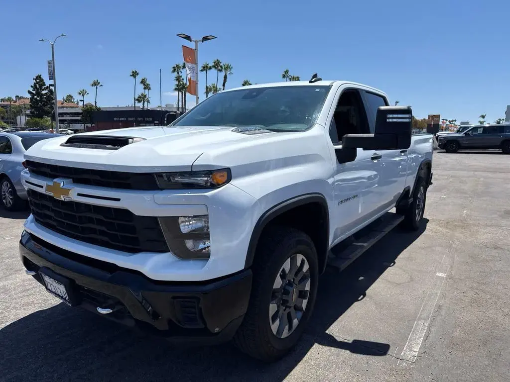 2024 Chevrolet Silverado 2500HD Custom