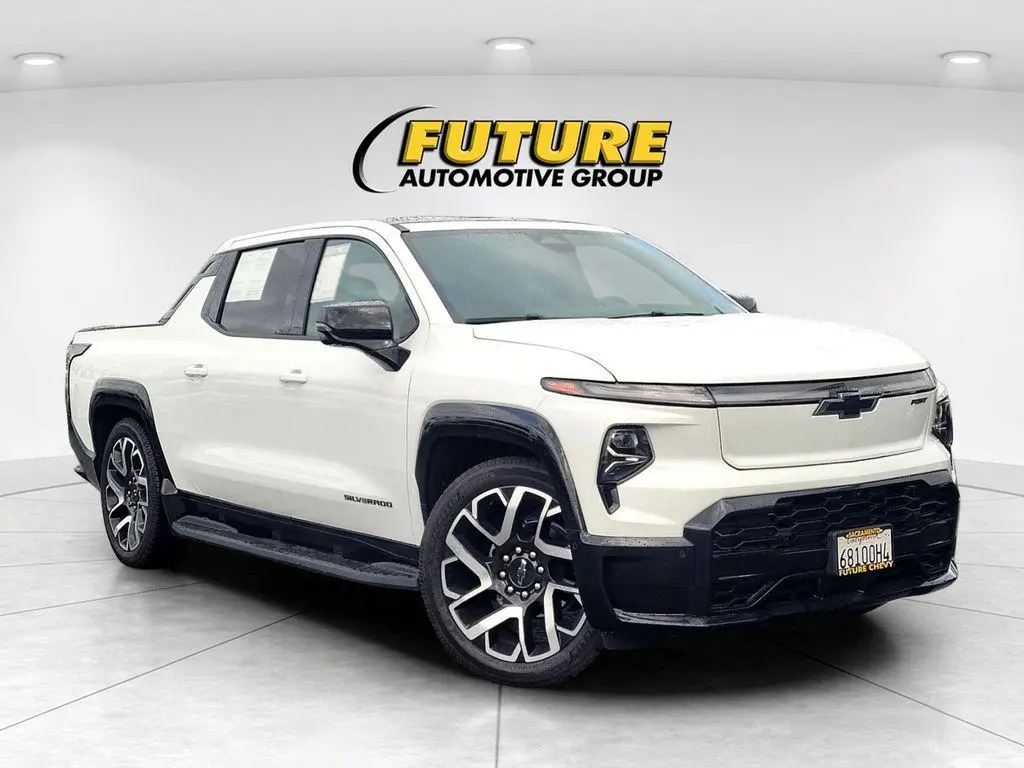 2025 Chevrolet Silverado EV RST