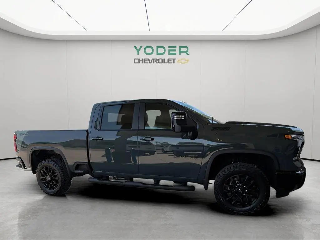 2026 Chevrolet Silverado 3500 LT