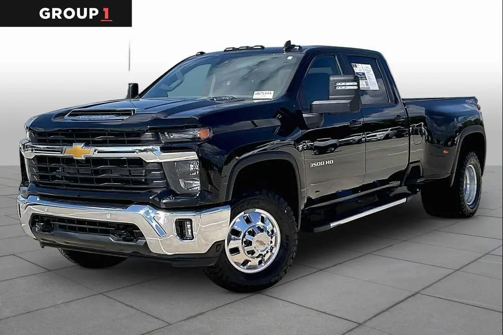 2025 Chevrolet Silverado 3500 LT