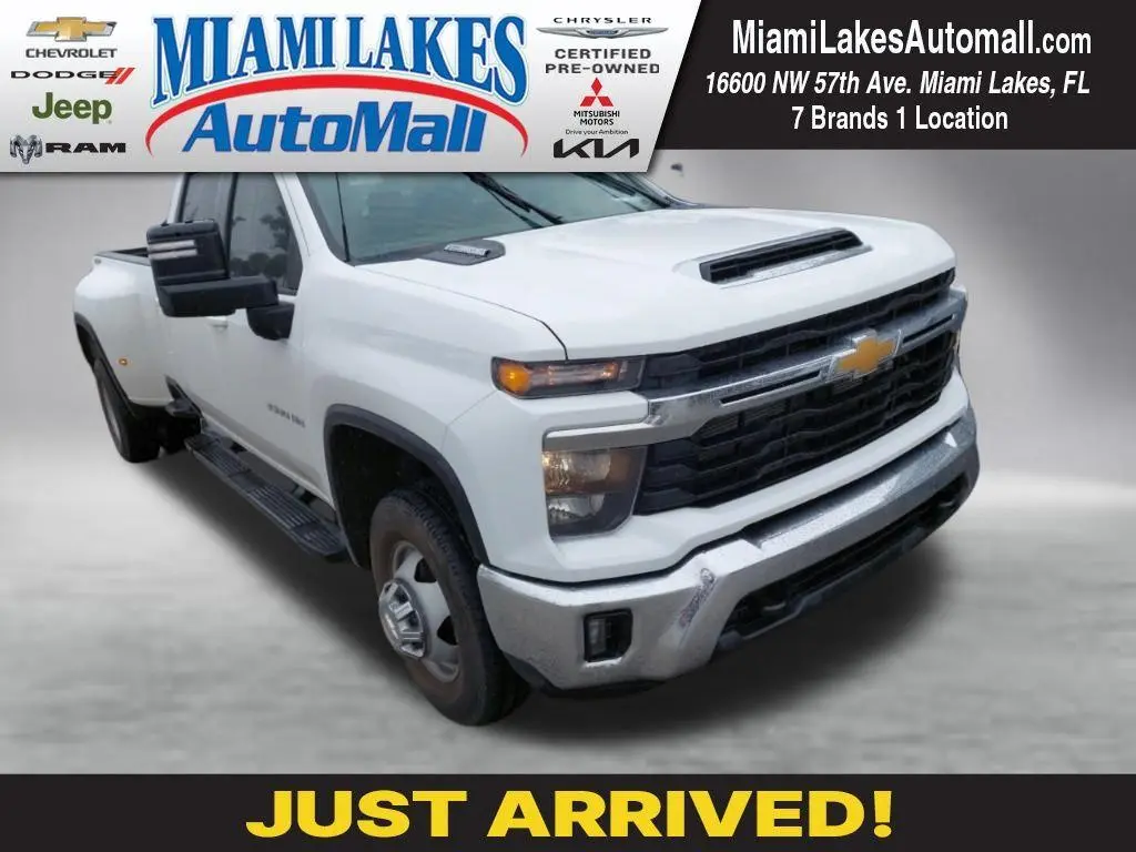 2025 Chevrolet Silverado 3500 LT