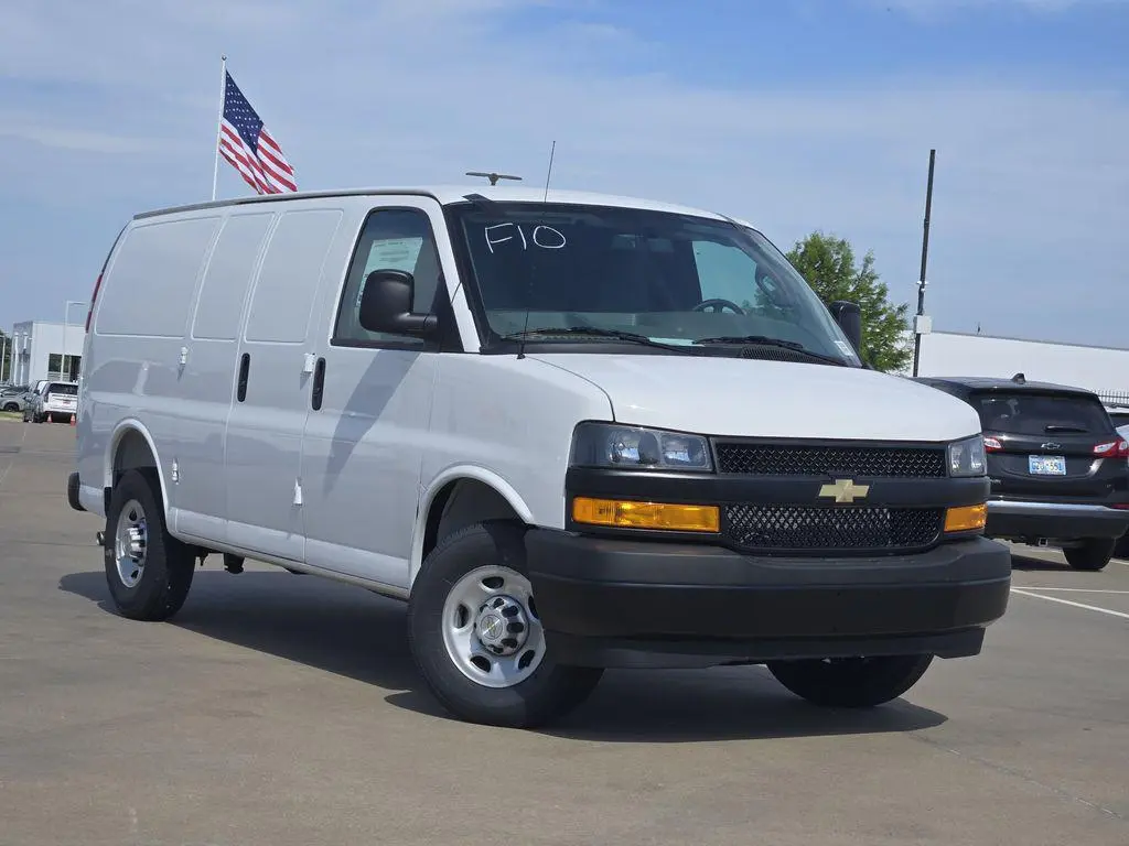 2026 Chevrolet Express 2500 Cargo Van