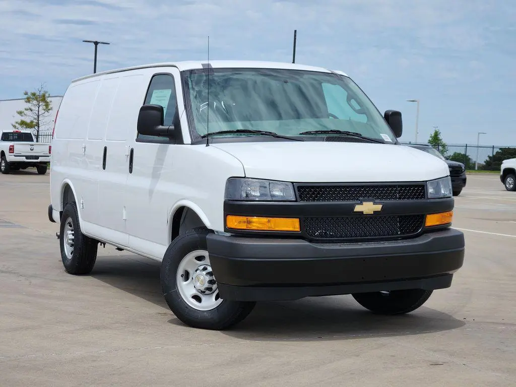 2026 Chevrolet Express 2500 Cargo Van