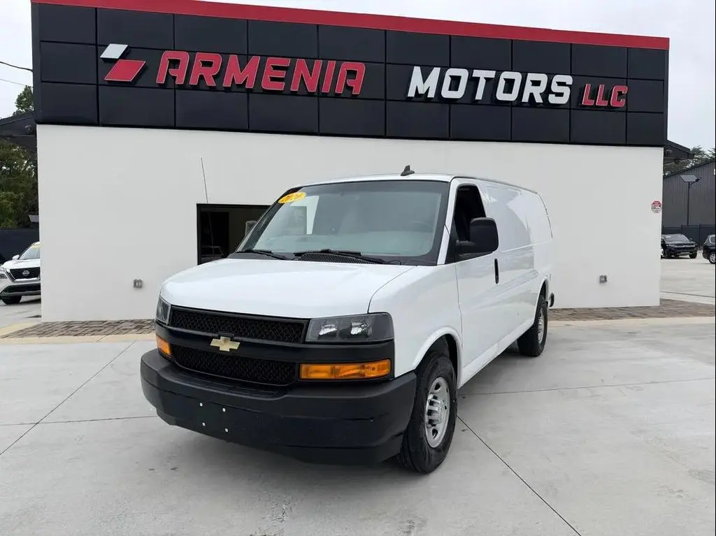 2020 Chevrolet Express LT