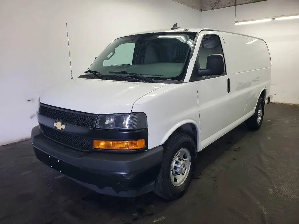 2023 Chevrolet Express LT