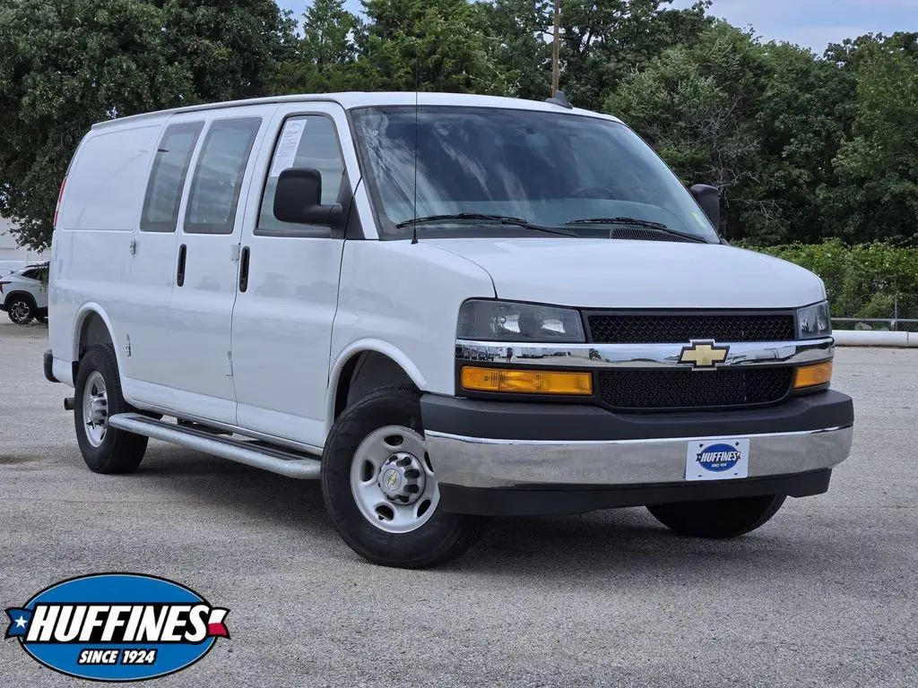 2025 Chevrolet Express 2500 Work Van