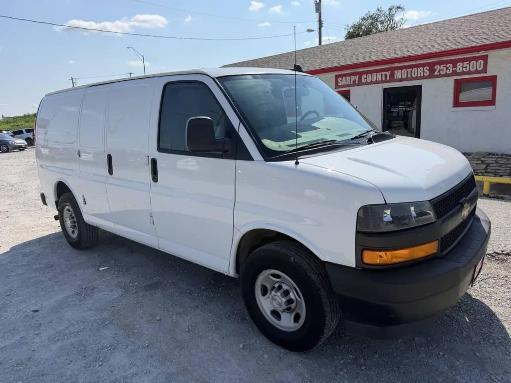 2020 Chevrolet Express LT