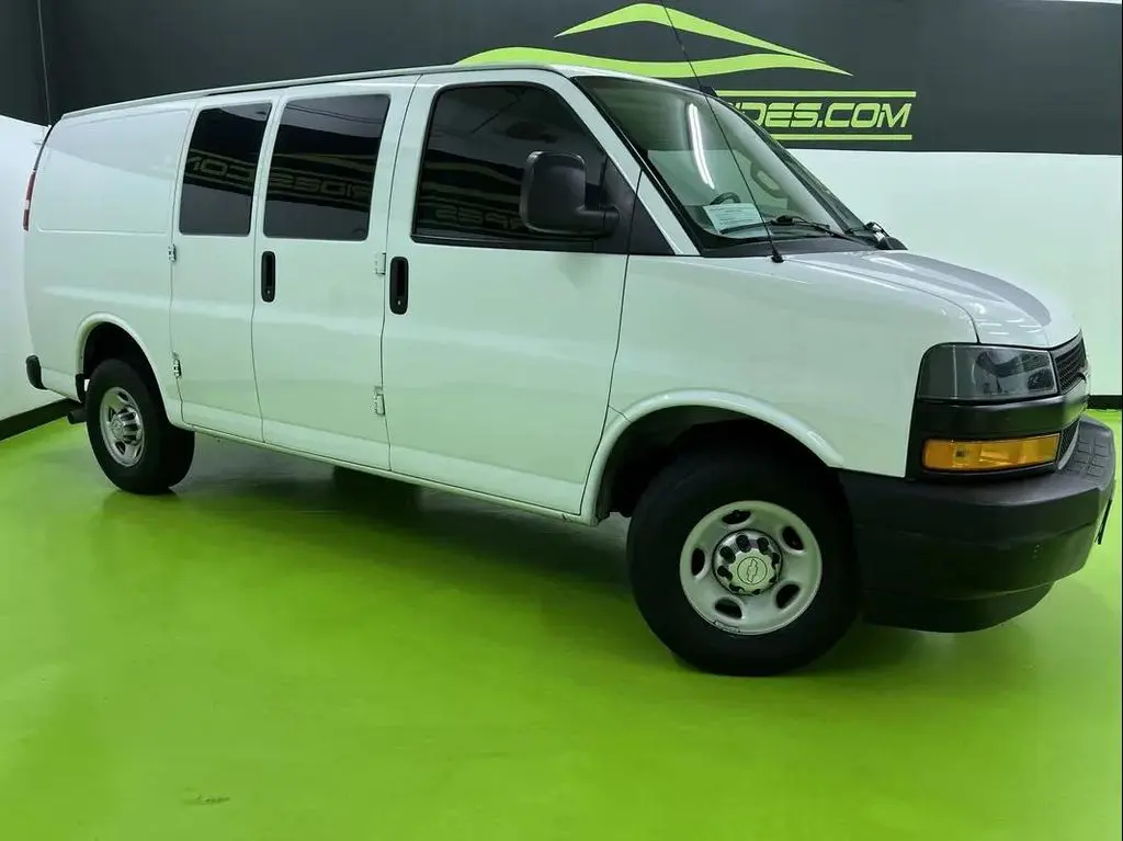 2020 Chevrolet Express LT