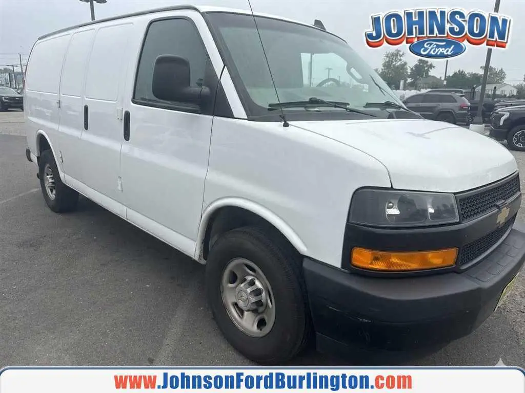 2022 Chevrolet Express LT