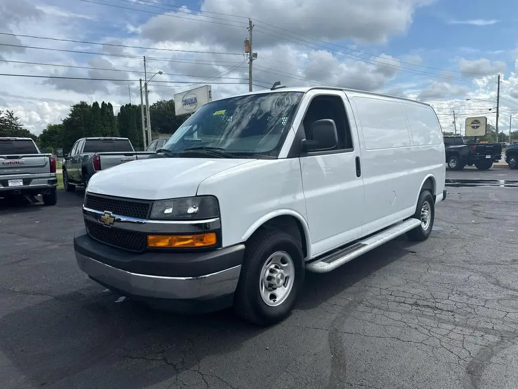 2025 Chevrolet Express 2500