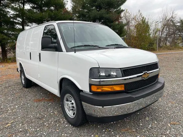 2025 Chevrolet Express 2500 Work Van