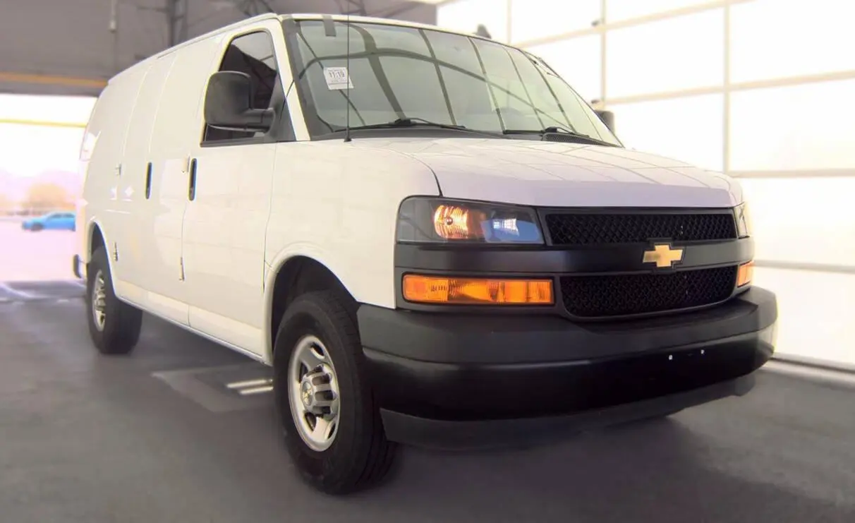 2021 Chevrolet Express LT