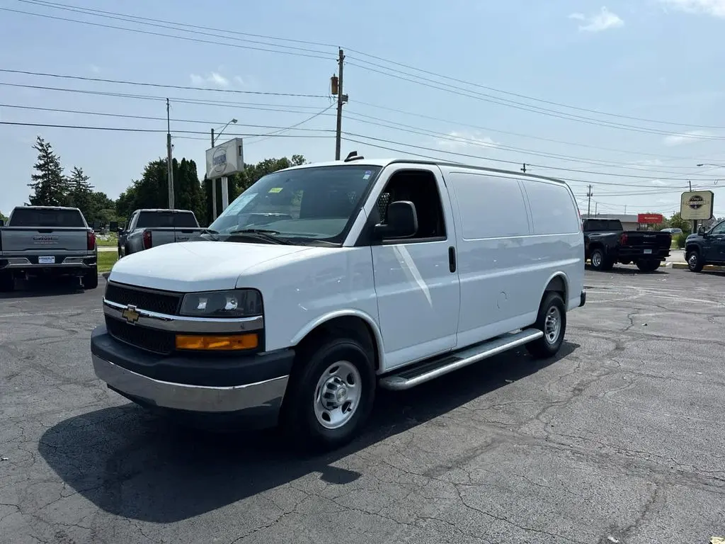 2025 Chevrolet Express 2500