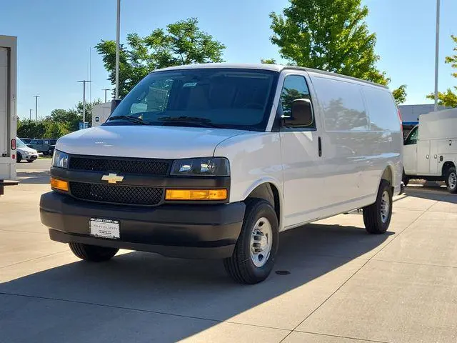 2026 Chevrolet Express 2500