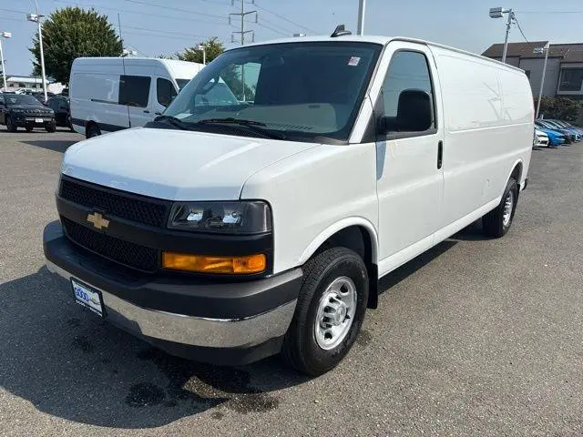 2025 Chevrolet Express Work Van
